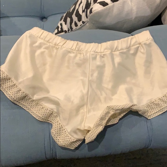 Pins and needs silky lounge shorts ruffle elastic - Picture 3 of 3